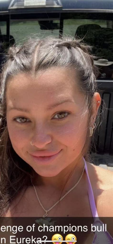 She looks so scary without her lashes. and can see how much more