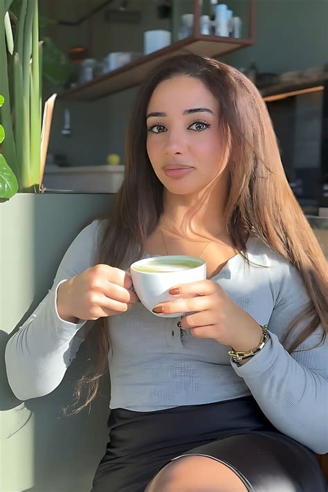 BW 57kg. It look a while but low bar squats are finally catching up 😏