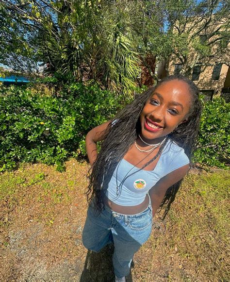 Caitlyn Rose (@caitlynrosemclaughlin) • Instagram photos and videos