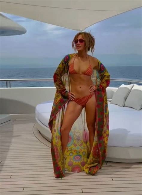 Jennifer Lopez celebrates her 52nd birthday with Ben Affleck – Online ...