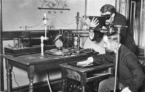 File:Crookes tube xray experiment.jpg - Wikimedia Commons