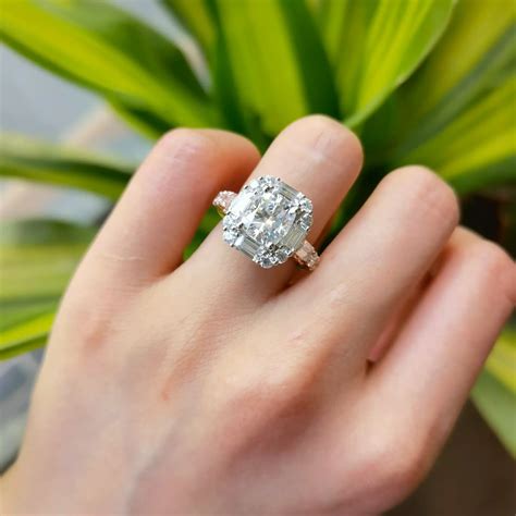 buying  moissanite ring california