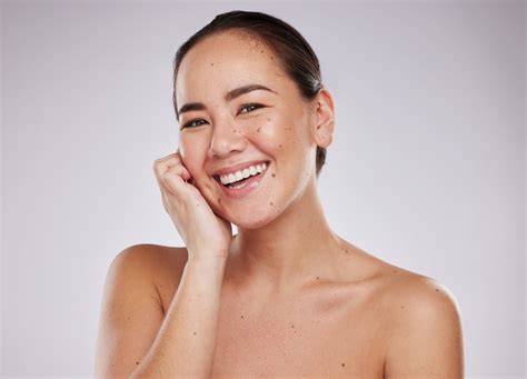 Mole Removal - Derma Revive Skin Clinic