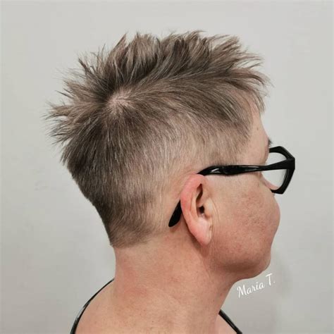 50+ Best Pixie Cuts For Older Ladies With Glasses