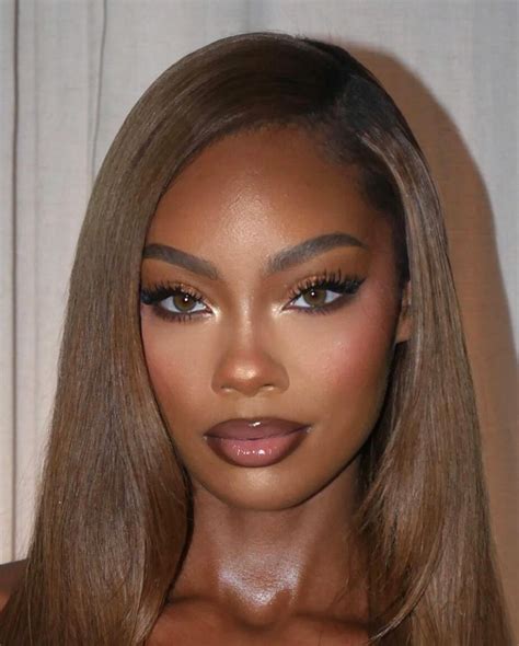 KAYLA PEREZ MAKEUP💄 on Instagram: "How could I not post the pics aswell