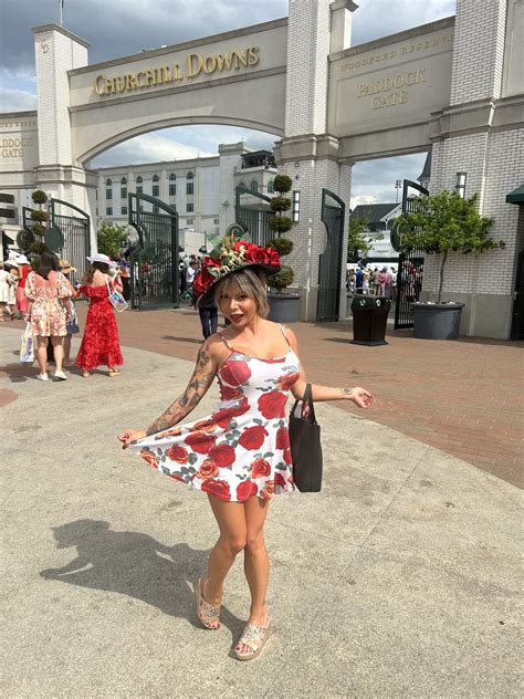 Sara St. Clair's feet