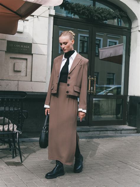 Укороченный жакет в мелкую полоску :: LICHI - Online fashion store