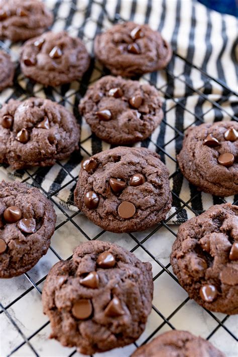 Chocolate Cookie Recipe - Cookies for Days