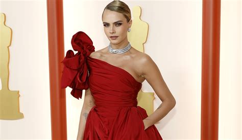 oscars   fierce red dresses  worn   red carpet goldderby
