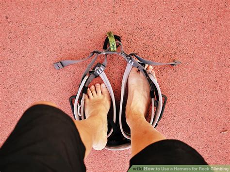 How to Use a Harness for Rock Climbing: 6 Steps (with Pictures)