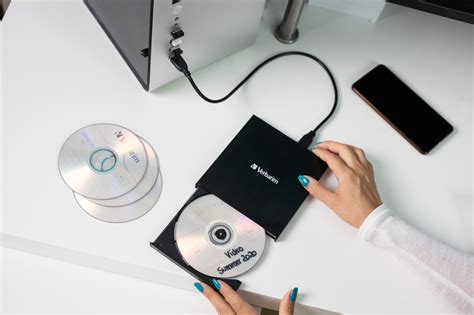 Verbatim External Slimline CD/DVD Writer | Verbatim Online Shop