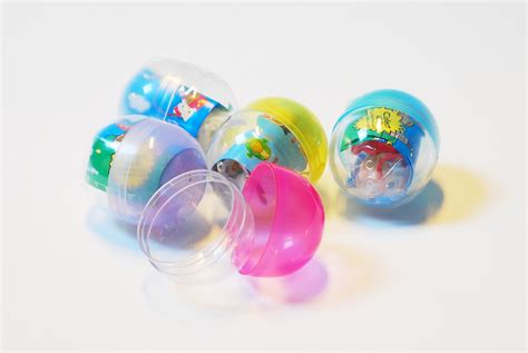 Gachapon: cosa sono, cosa vendono, perché piacciono