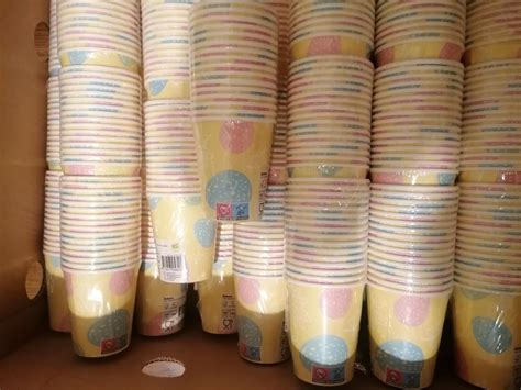 Цветни картонени чаши гр. Пловдив Мараша • OLX.bg