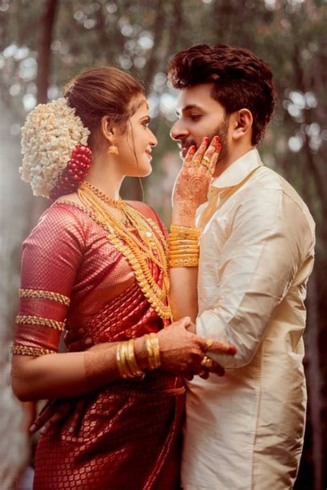 45 poses for south indian wedding couples – Artofit