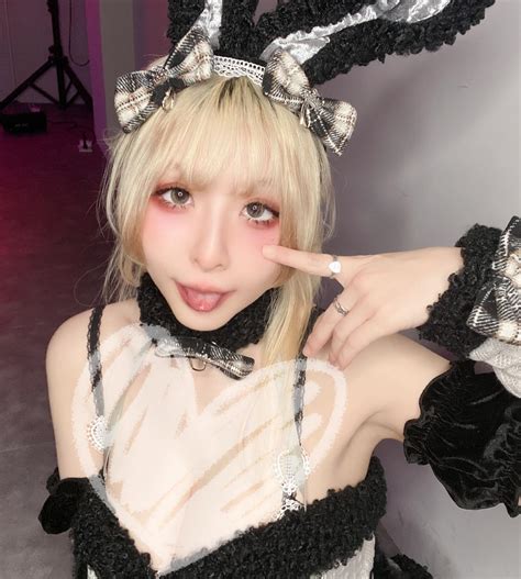 Chien Yu Liu | - 我愛你。 還記得當初他跟我說這句話的時候，我當機了 那時候只能夠把注意力集中在備賽上，沒有多餘的精力去思考