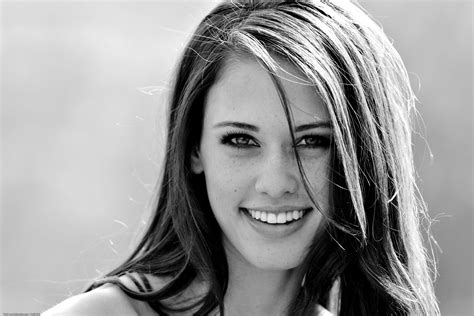 Download tiffany thompson Wallpaper Background 51692