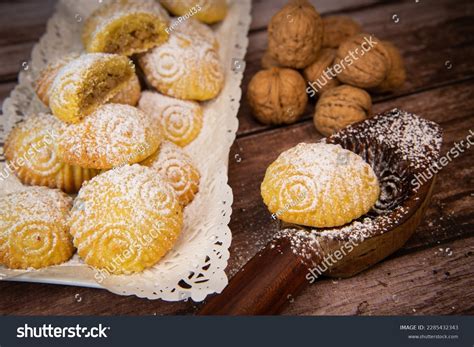 Traditional Eid Maamoul Mamoul Cookies Dates Stock Photo 2285432343 ...