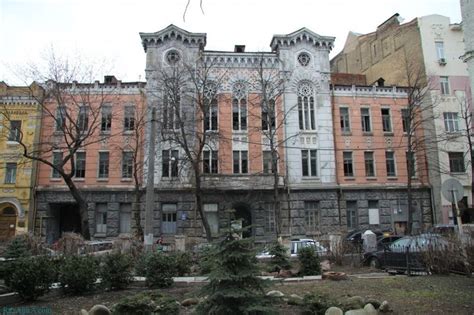 Старые здания представляют культурную ценность. Но для того, чтобы их ...