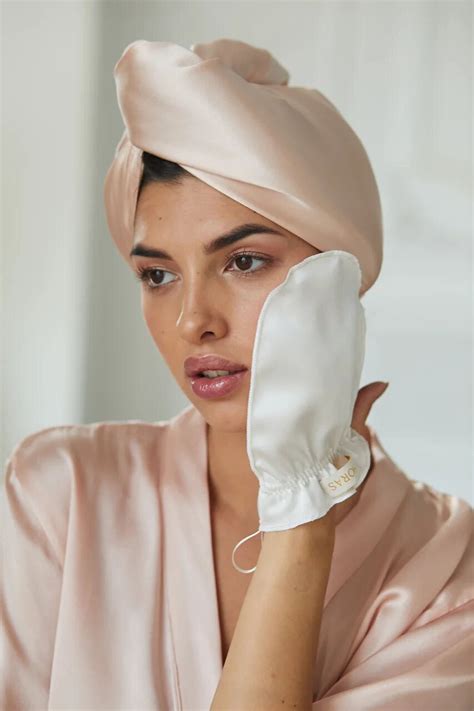 Польза пилинга для лица: почему он нужен для кожи - 8 Horas of Silk