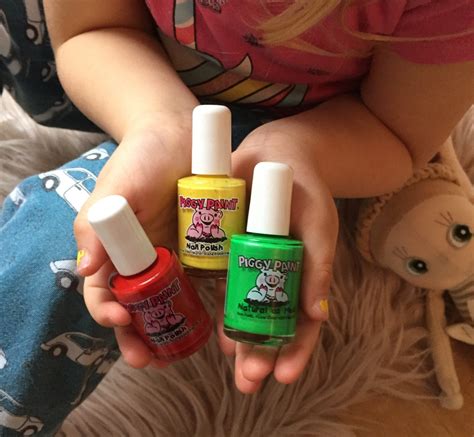 Best non-toxic nail polish (not) just for children - Labellessmum.com