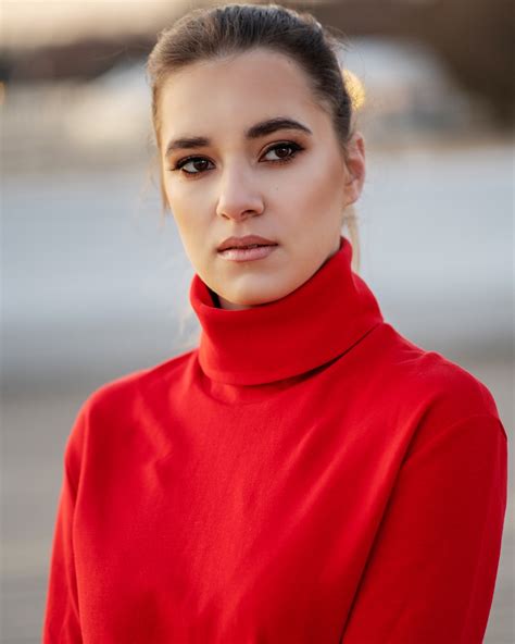 Olga M. - statysta i fotomodelka w agencji statystów | INFERNAL