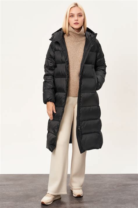 Пуховое пальто SnowQueen_collection 582632003 цены в Москве, купить ...