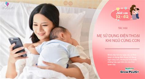 len xem dien thoai khi dang ngu cung  hanh dong sau  vo tinh