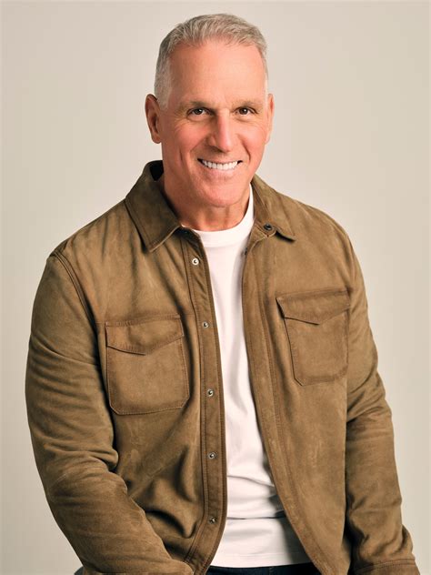 Retired NFL player named 'Golden Bachelor' for Season 2 - ABC News