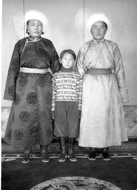 Хорлогийн Чойбалсан. Жизнь в фотографиях. Часть 2 Семейный архив: humus