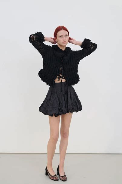 Обзор коллекции Judy Turner Fall 2024 Ready-to-Wear Осень 2024 обещает ...