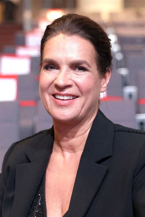 Katarina Witt's Instagram, Twitter & Facebook on IDCrawl