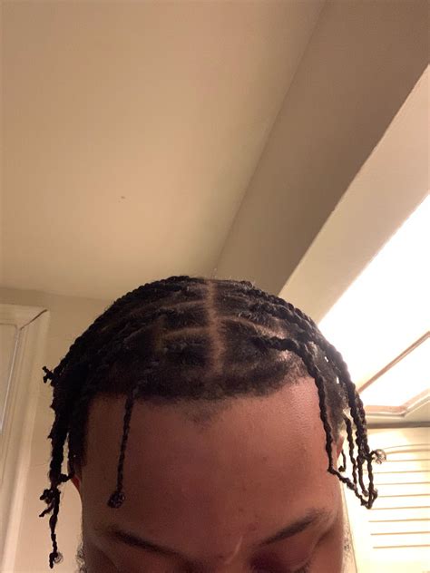 Trendsetters are arguing over the textured middle part resurgence 1