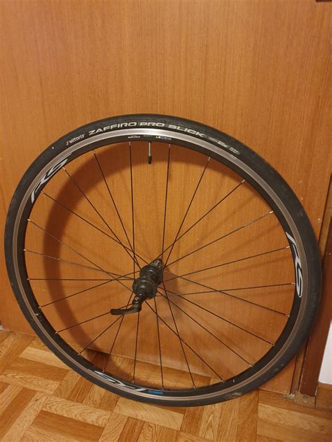 Obroči Shimano WH-RS100 & Plašči Vittoria Zaffiro Pro Slick 700x25