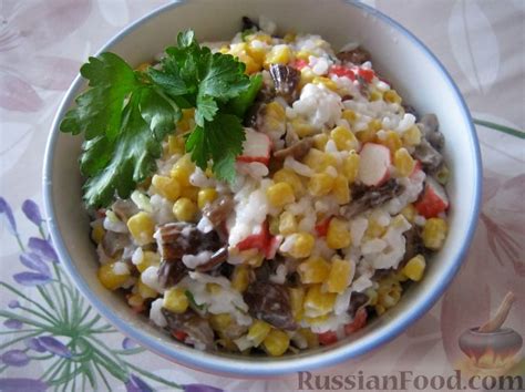 Рецепт: Салат с крабовыми палочками и маринованными грибами на ...