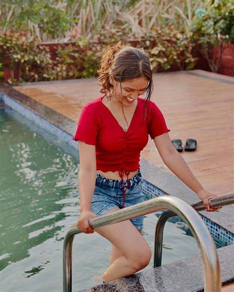 Neha Thorat (@neha_thorat_official_0123) • Instagram photos and videos