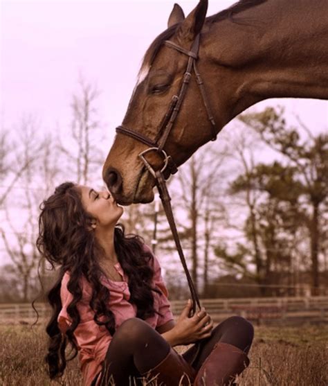 Kiss kiss | Horses, Beautiful horses, Horse love