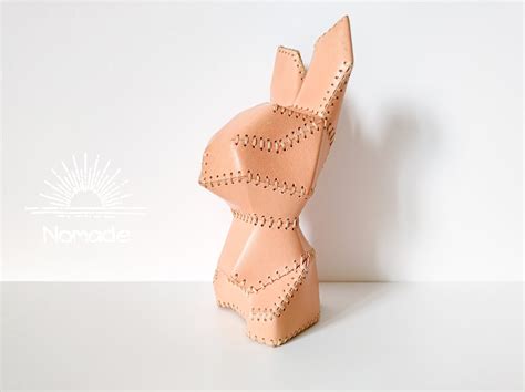 Low Poly Bunny Decorative Sculpture Pattern - NomadeCrafts