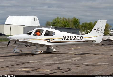 ncd cirrus sr  private jeremy  dando jetphotos