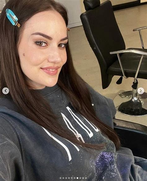 Henüz 1 Yaşındaki Oğluna Instagram Hesabı Açan Fahriye Evcen 'Bu Ne ...