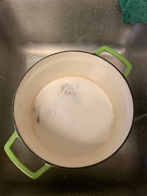 how to clean enameled cast iron 3