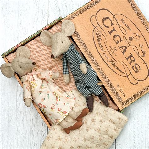 Grandma & Grandpa Mice in Cigarbox - Maileg Mice — Oak & Ever