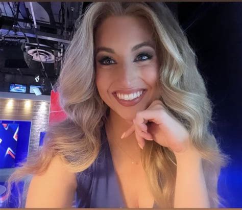 Stephanie Mead FOX2 Detroit : r/newsbabes
