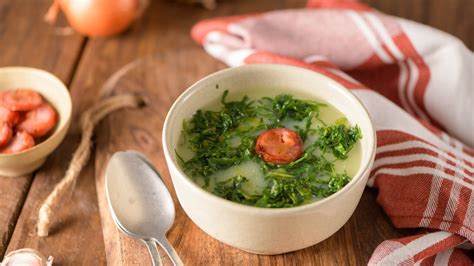 Receita De Caldo Verde A Portuguesa - Receita de Caldo Verde: Tradicional Portuguesa e Brasileira