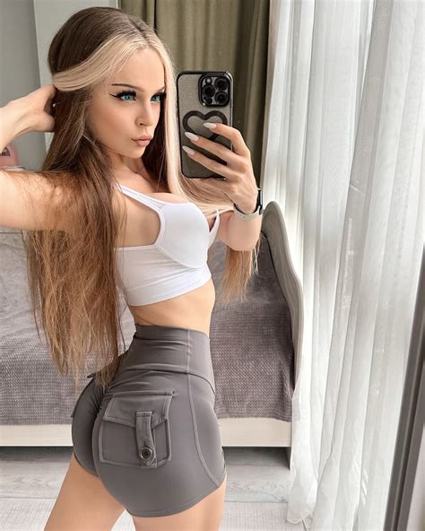 (@lolabunny.yu) • Instagram photos and videos