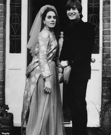 John Lennon and Eleanor Bron at the communal... : INACTIVE BLOG