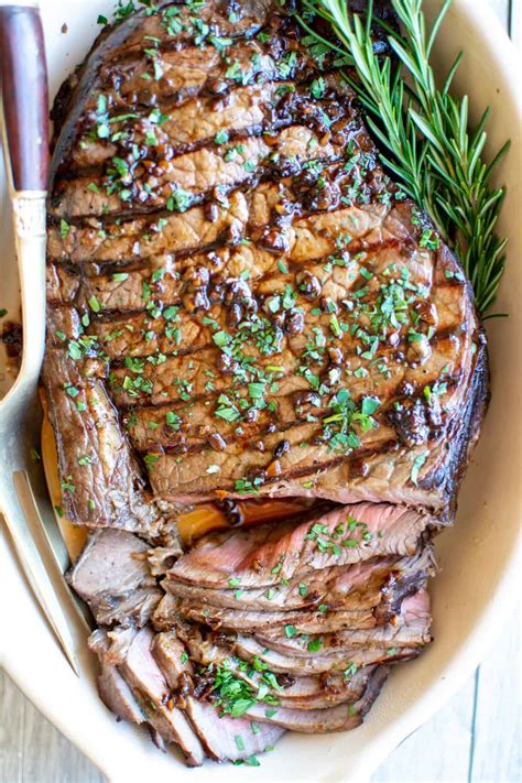 Red Wine and Garlic Marinated London Broil Recipe - ¡HOLA! JALAPEÑO