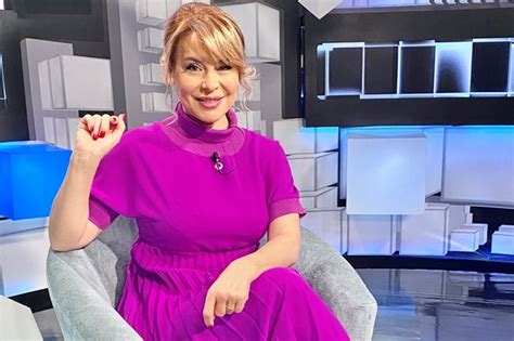 Мира Добрева слезе временно от екран, за да пише втората си книга | Хай ...