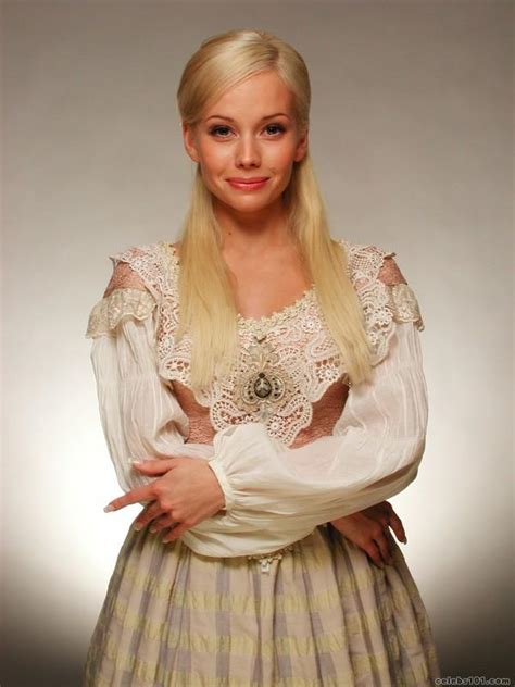 Elena Korikova Picture - Elena Korikova Actresses Photo - Celebs101.com