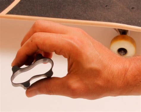 SkaterTrainer – Skate and Annoy