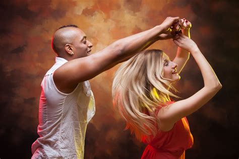 Salsa Tutorial: 10 Ways to Improve Your Basic Salsa Step - Dancers' Notes